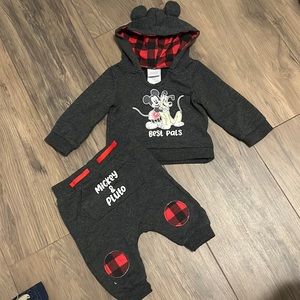 Disney Best Pals sweats outfit 6/9 months